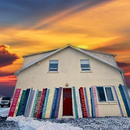 The Bookstore Family Apartment Hellissandur Exterior foto