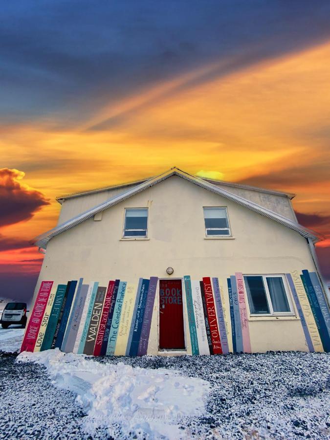 The Bookstore Family Apartment Hellissandur Exterior foto